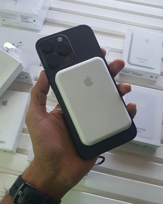 iPhone battery pack